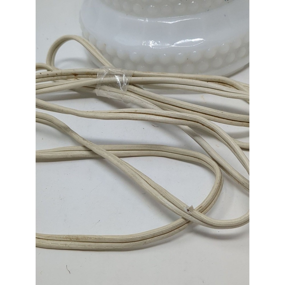 Vintage Electric Table Lamp Milk Glass Eagle Shade UL D4600 E51483 - Picture 12 of 12